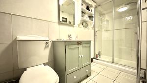 En Suite to Bedroom 1- click for photo gallery